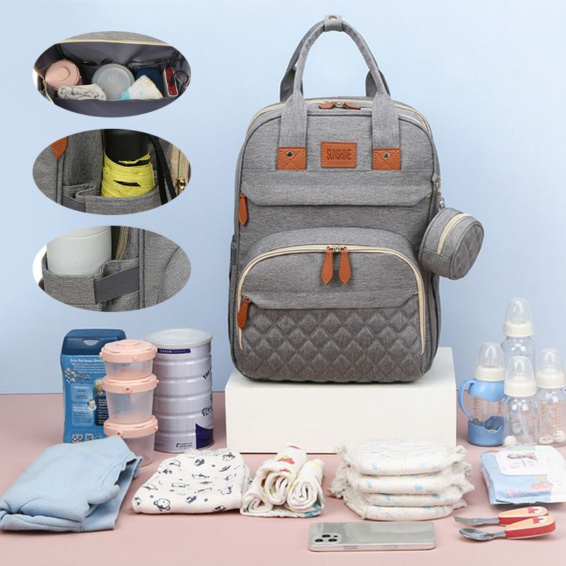 👩‍👧️ Multi-Functional: Mom & Baby Travel Mate!