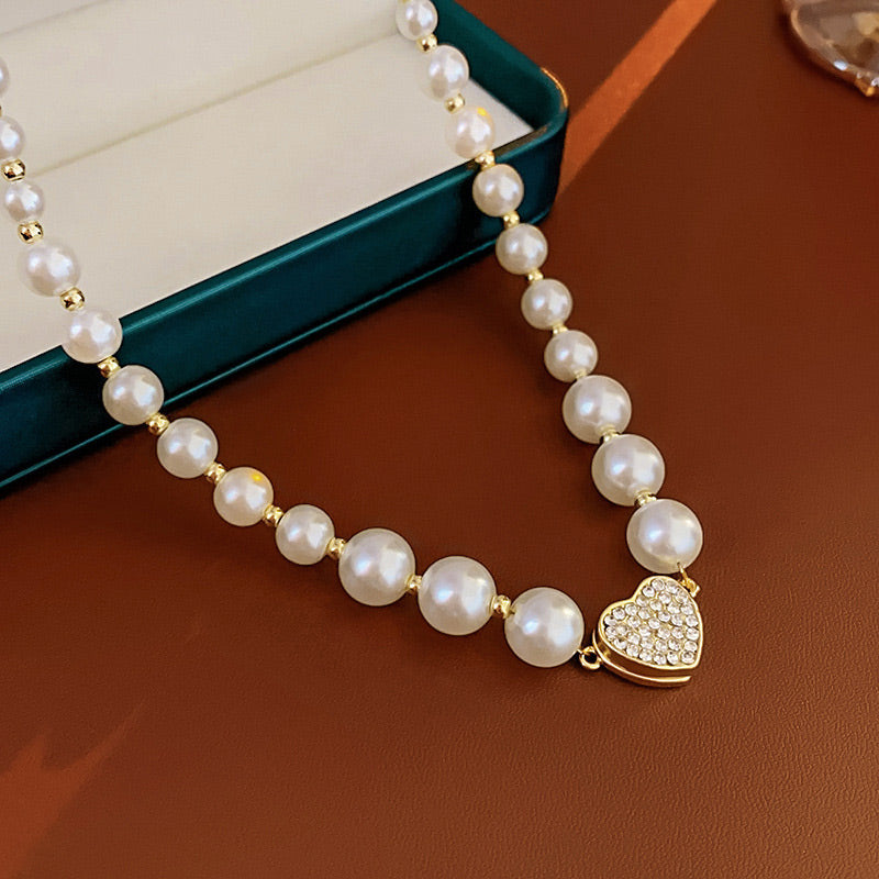 Elegant Pearl Heart Choker Necklace